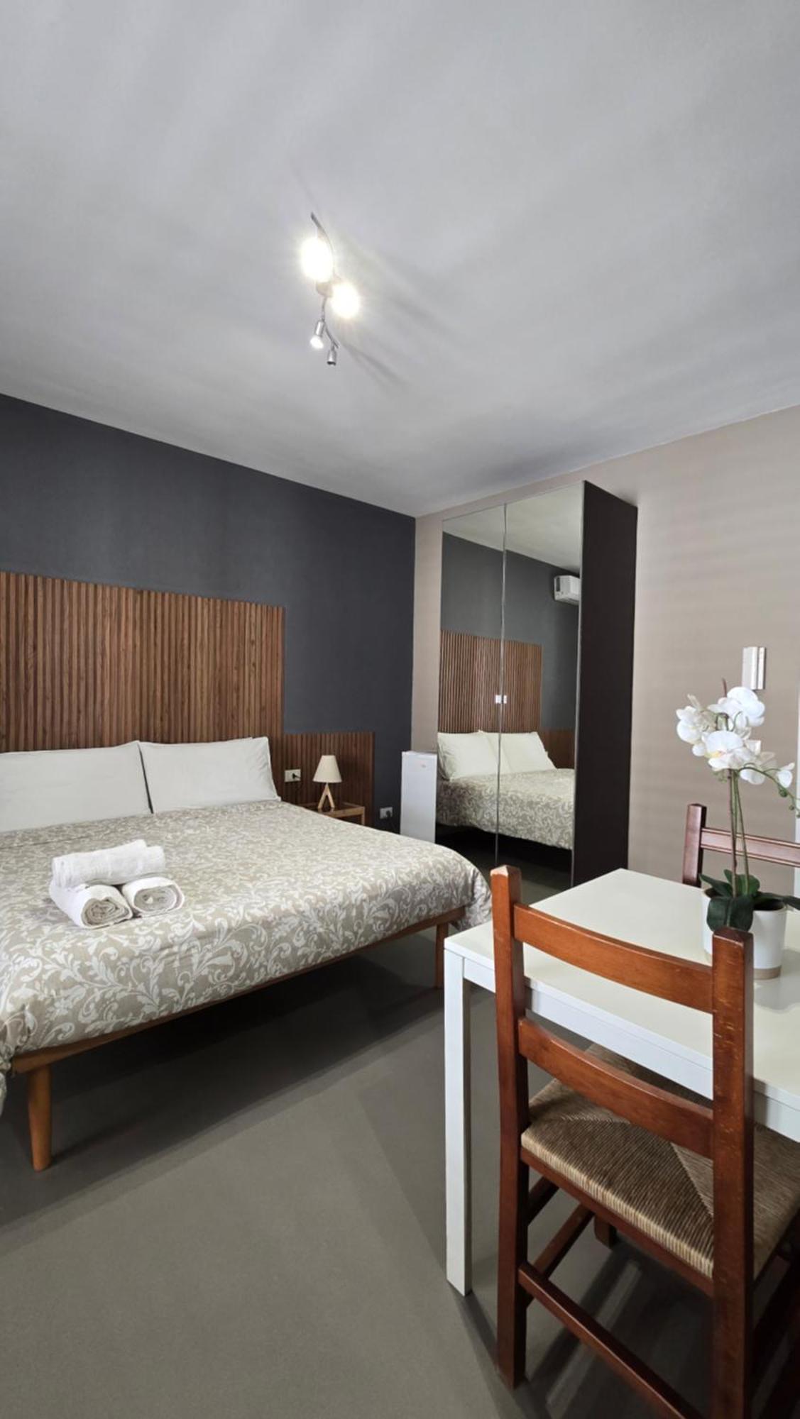 House Orlando Hotel Sferracavallo Bagian luar foto